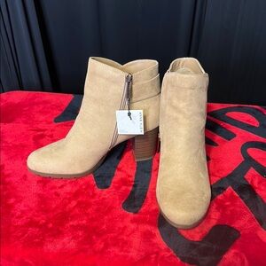 Anne Klein Women's Tan Suede Ankle Boots